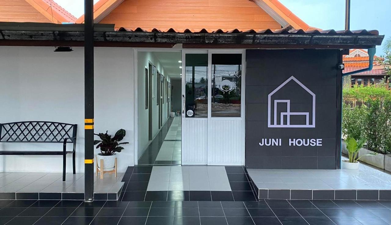 Bed and Breakfast Juni House Chumphon Exterior foto